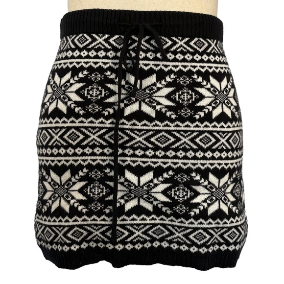 dELiA*s Fair Isle Knit Mini Skirt | Size Large - Picture 1 of 7
